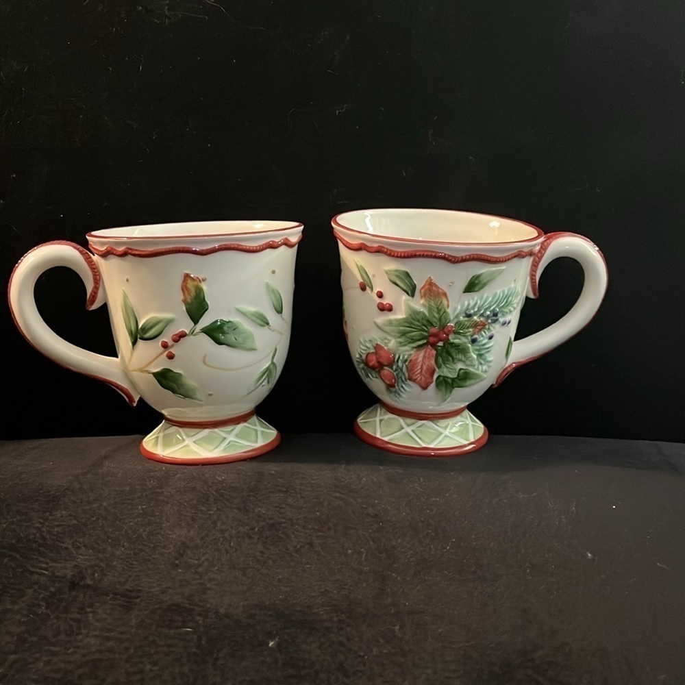 2 Mugs Winter Holiday by FITZ & FLOYD Ceramic 16oz. Cups Holly Berry gifts